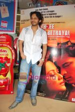 Akshay Kapoor at Three - Love, Lies Betrayal film_s promotional event in Sahkari Bhandar, Bandra on 2nd Sep 2009 (2).JPG